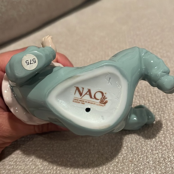 Nao by Lladro Boy Jester Clown 5” long - Picture 5 of 5